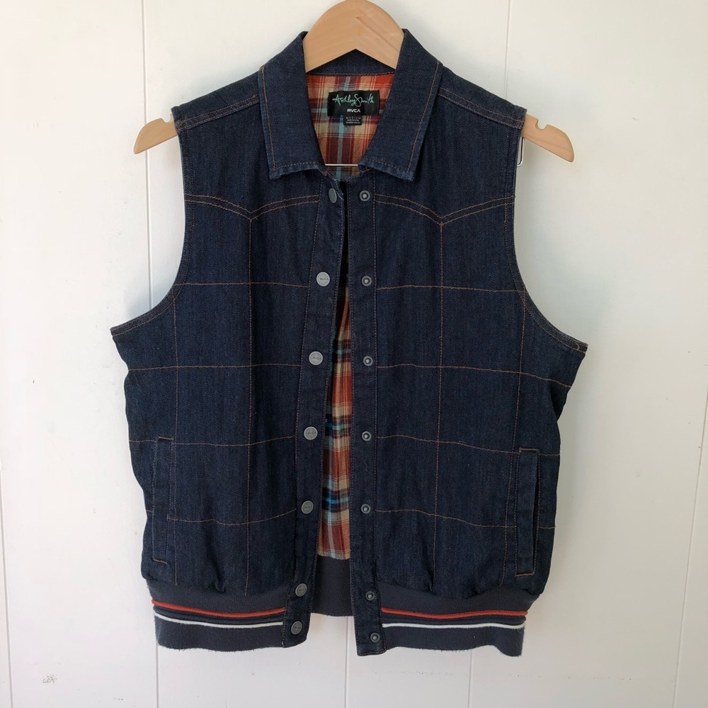 RVCA vest
